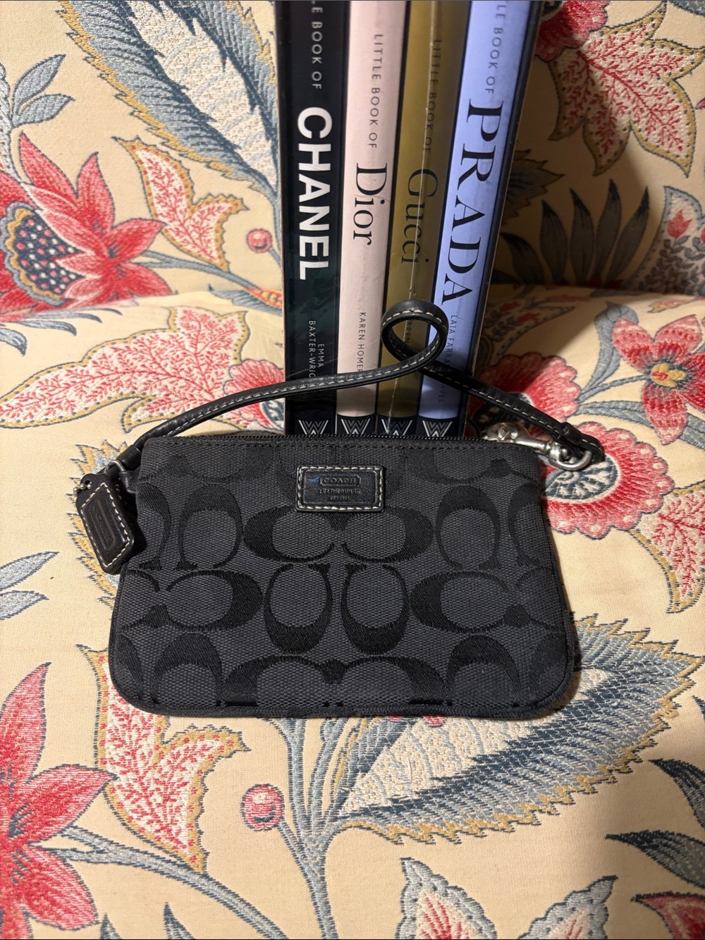 Coach Black Signature Canvas Wristlet with Leather Trim & Hangtag. EUC